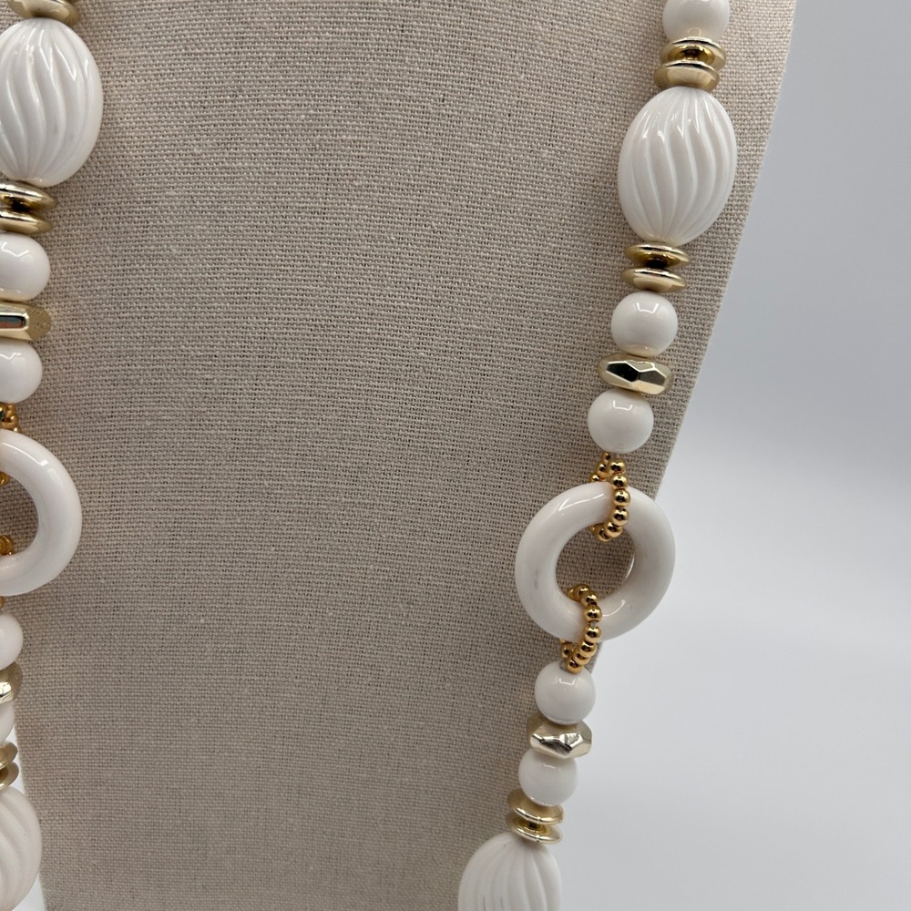 Vintage White Gold Tone Chunky Bead Statement Necklace Single Strand Retro 26" - Picture 5 of 10